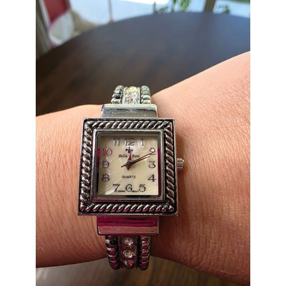 Women's Bella & Rose Quartz Bracelet Watch‎ (need a replacement battery)